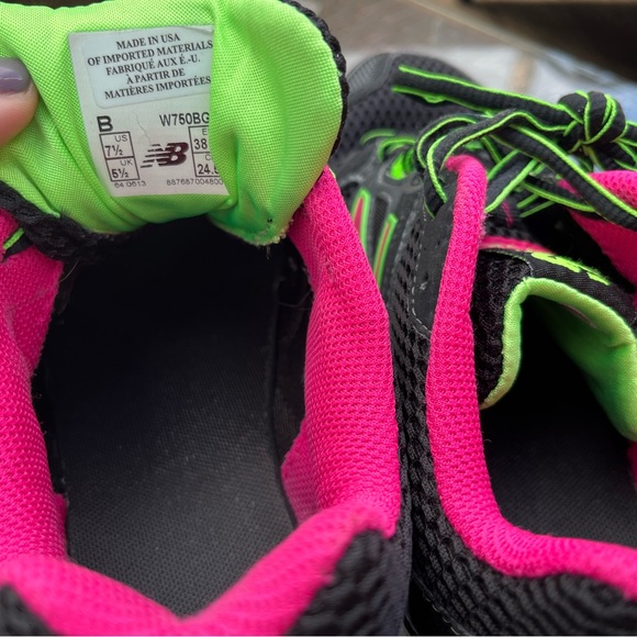 Black New Balance Sneakers - Picture 5 of 5